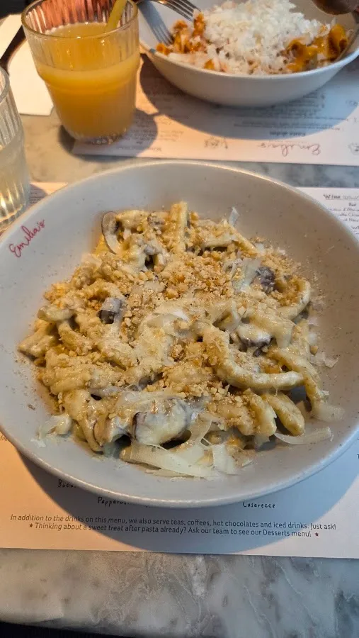 BookNoFees: Restaurant – Emilia's – London – Al Emiliei, fotografie 2