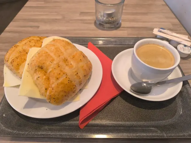BookNoFees: Brutărie – Bäckerei und Café Schulte – Warstein – Brutăria și cafeneaua Schulte, fotografie 2