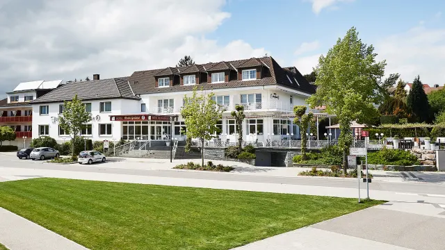 BookNoFees: Restaurant – Hotel Haus Griese – Möhnesee-Körbecke – Hotel Haus Griese, fotografie 2