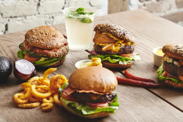 BookNoFees: Restaurant – Vesterbros Originale Burgerrestaurant – Copenhagen – Restaurantul de burgeri original din Vesterbro, fotografie 2