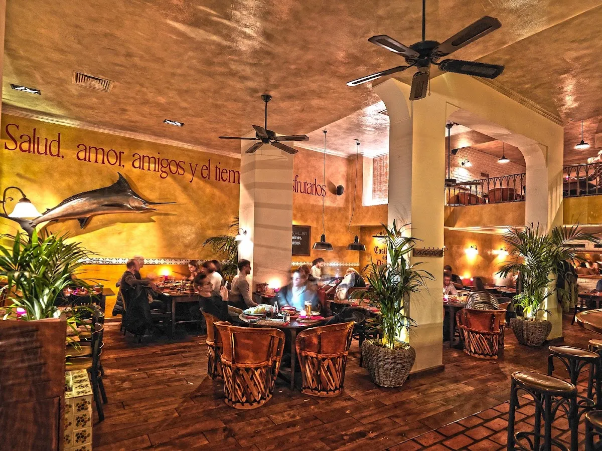 BookNoFees: Restaurant – Joe Peñas – Ljubljana – Joe Peñas, fotografie 1