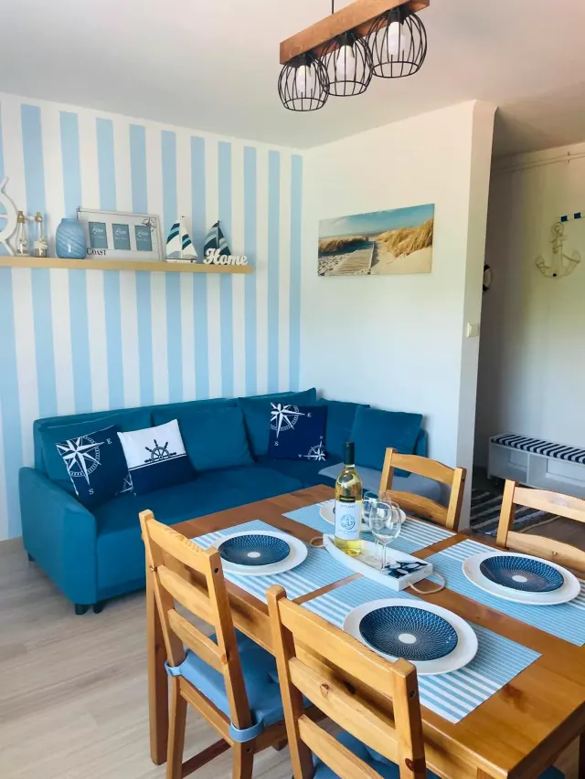 BookNoFees: Apartament la malul mării, cu un stil marin, situat la parter – Jarosławiec