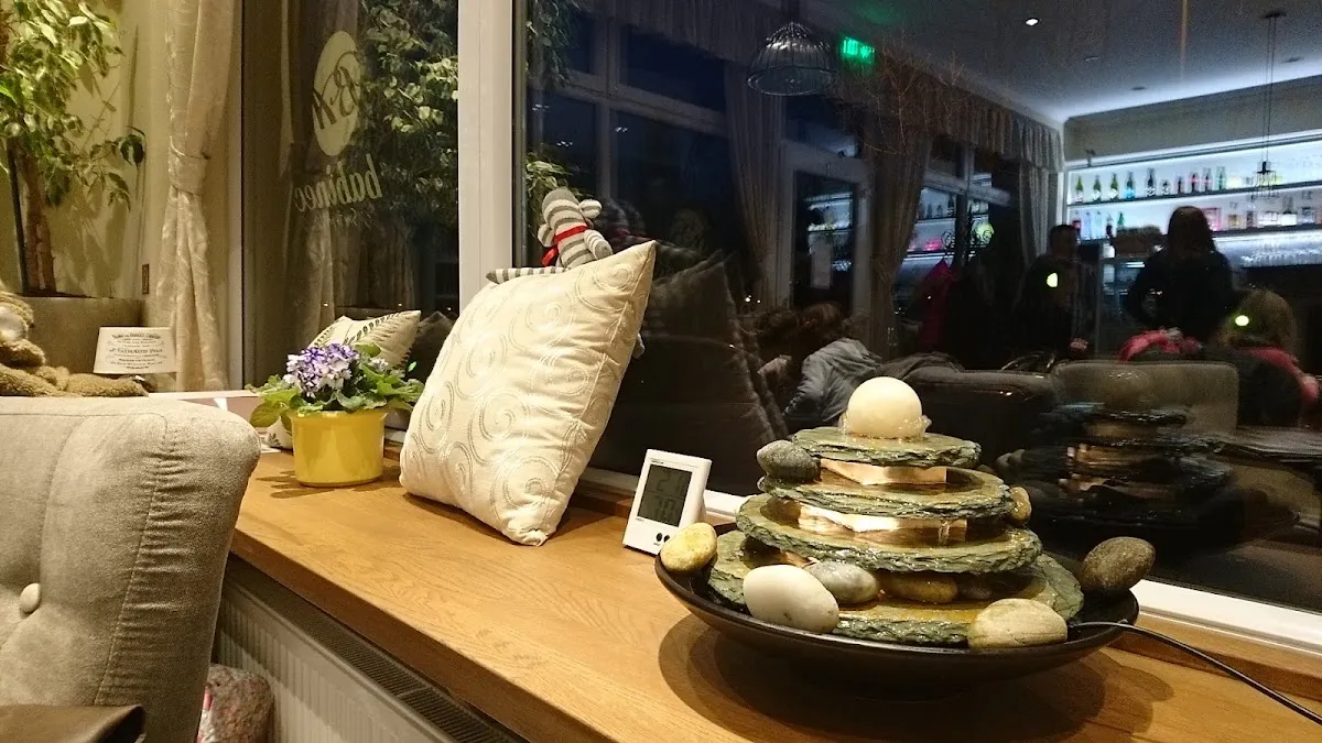 BookNoFees: Cafenea – Babinec – Bratislava – Babinec, fotografie 1