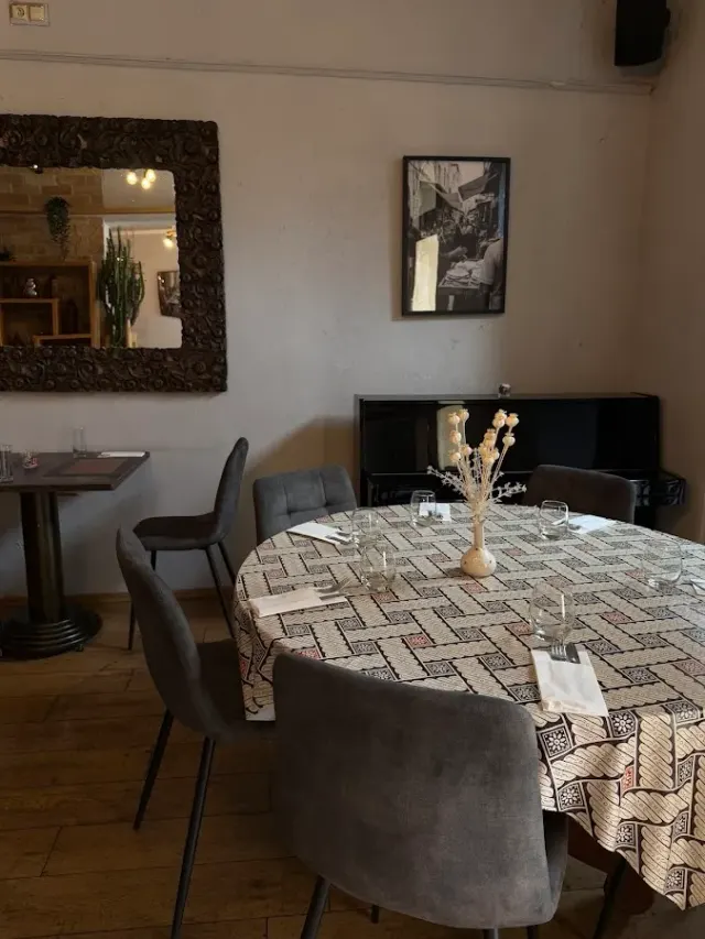 BookNoFees: Restaurant – Levant – Bratislava – Orientul, fotografie 2