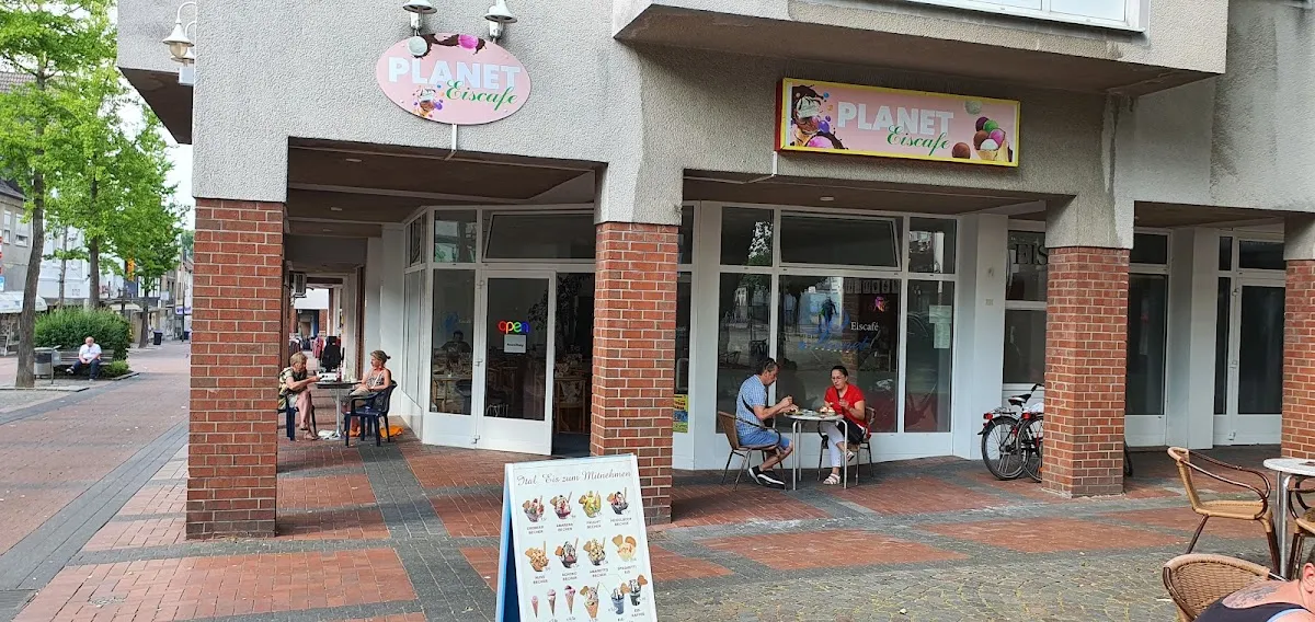 BookNoFees: Restaurant – Planet Eiscafé – Bergkamen – Planeta Eiscafé, fotografie 1