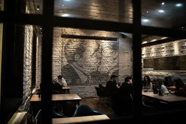 BookNoFees: Restaurant – Alt Shift – Bucharest – Totul Shift, fotografie 2