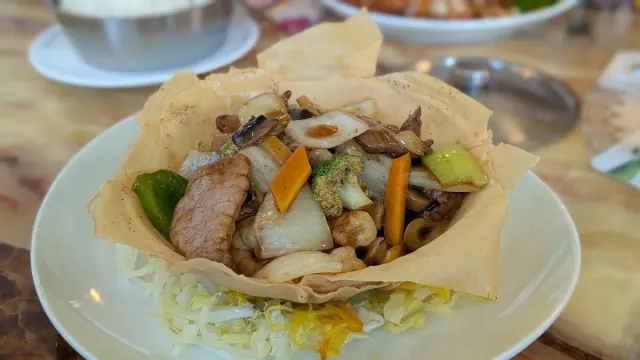 BookNoFees: Restaurant – China Restaurant Reich der Mitte – Bad Berleburg – Restaurantul chinezesc „Împărăția de Mijloc”, fotografie 2
