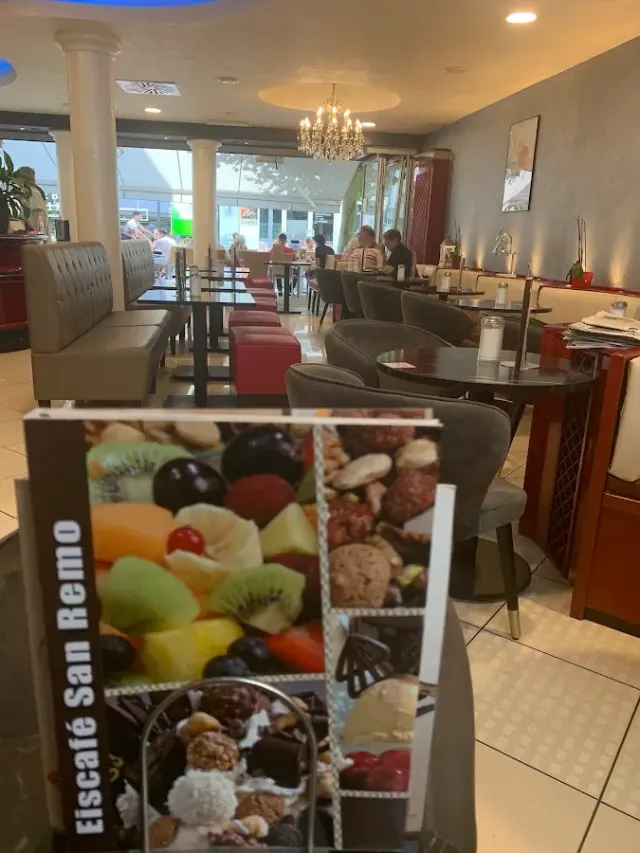 BookNoFees: Înghețată – Eiscafé Dolomiti – Menden – Eiscafé Dolomiti, fotografie 3