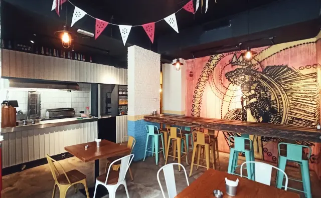 BookNoFees: Restaurant – La Chona – Belgrade – Maimuța, fotografie 2