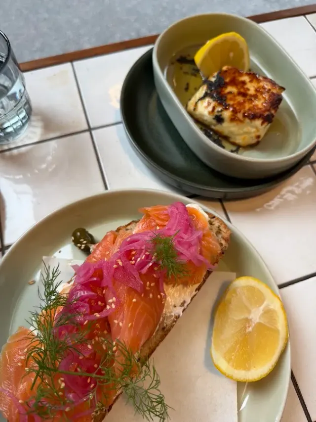 BookNoFees: Cafenea – Beard Park Cafe – Helsinki – Cafeneaua Beard Park, fotografie 2