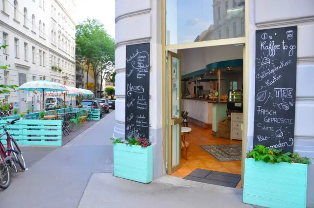 BookNoFees: Cafenea – Equilibrium – Vienna – Echilibru, fotografie 2