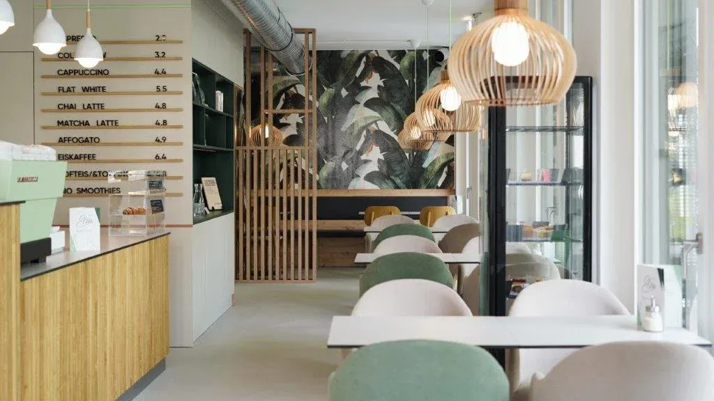 BookNoFees: Cafenea – Elou – Vienna – Elou, fotografie 1
