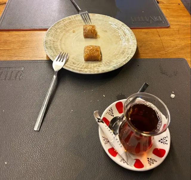 BookNoFees: Restaurant – Divella Bistro Restaurant – Istanbul – Restaurantul Divella Bistro, fotografie 2