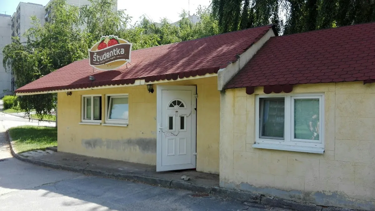 BookNoFees: Snack-bar – Študentka – Bratislava – Studentă, fotografie 1
