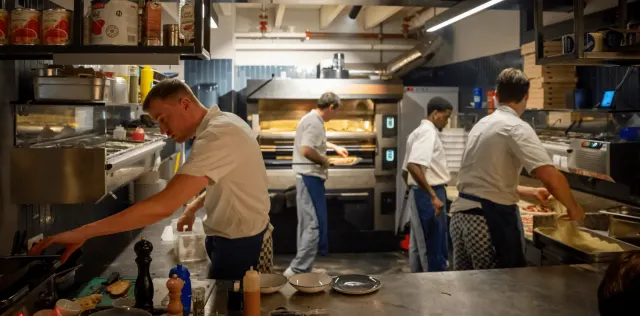 BookNoFees: Restaurant – De Pizzabakkers – Amsterdam – Pizzarii, fotografie 3