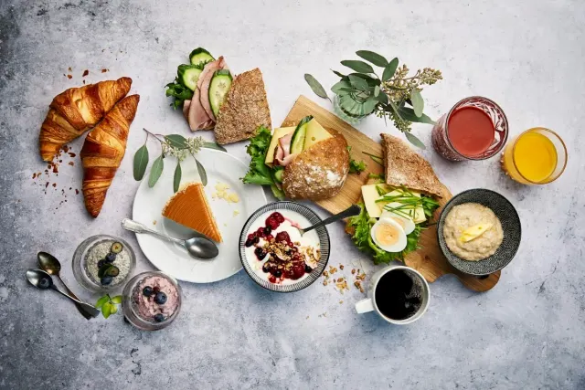 BookNoFees: Cafenea – Fazer Cafe Töölö – Helsinki – Cafeneaua Töölö, fotografie 3