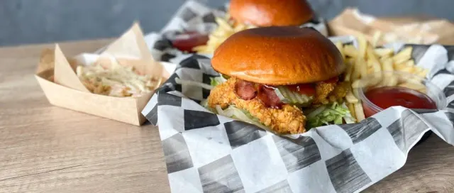 BookNoFees: Snack-bar – Black Cat Burgers – Warsaw – Black Cat Burgers, fotografie 3