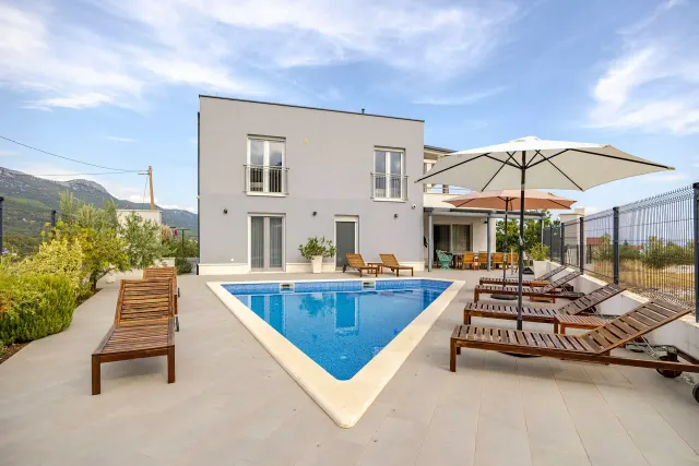 BookNoFees: Villa Mila Kastela - Apartament – Kaštel Novi