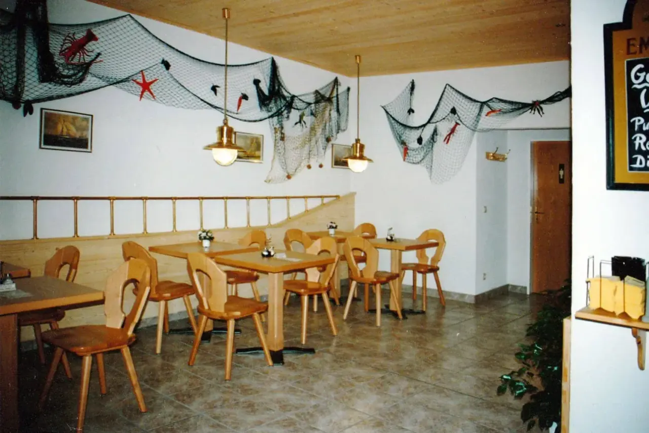 BookNoFees: Restaurant – Fischrestaurant Hansekogge – Attendorn – Restaurantul cu specific pescăresc Hansekogge, fotografie 1