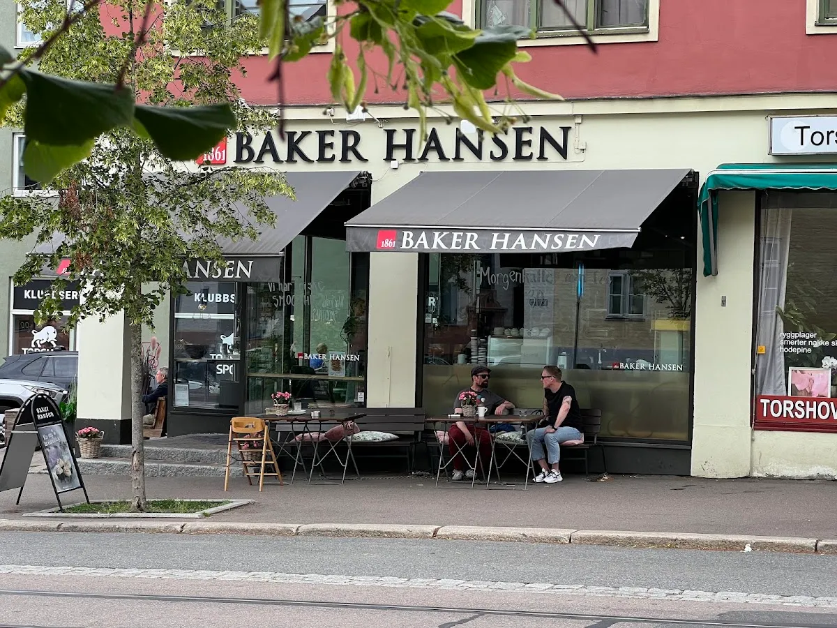 BookNoFees: Cafenea – Baker Hansen – Oslo – Baker Hansen, fotografie 1