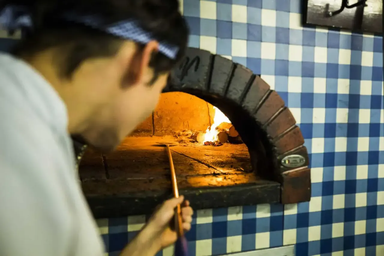 BookNoFees: Snack-bar – De Pizzabakkers To Go – Amsterdam – Pizzabakkers To Go, fotografie 1