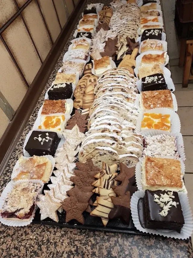 BookNoFees: Restaurant – Bäckerei Aßhoff – Schwerte – Brutăria Aßhoff, fotografie 3