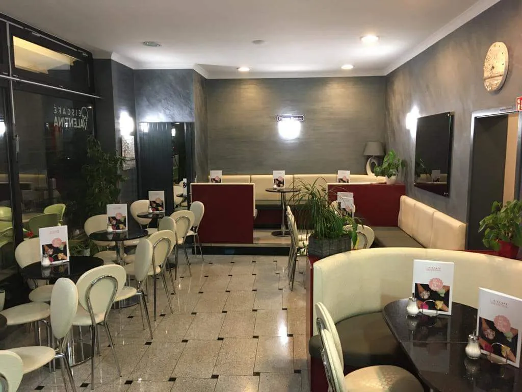 BookNoFees: Restaurant – Eiscafé La Dolce Vita – Schalksmühle – Eiscafé La Dolce Vita, fotografie 1