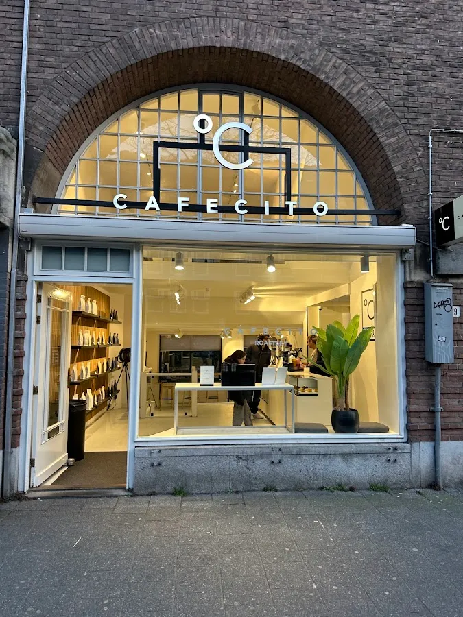 BookNoFees: Restaurant – Cafecito – Amsterdam – O cafea, fotografie 1