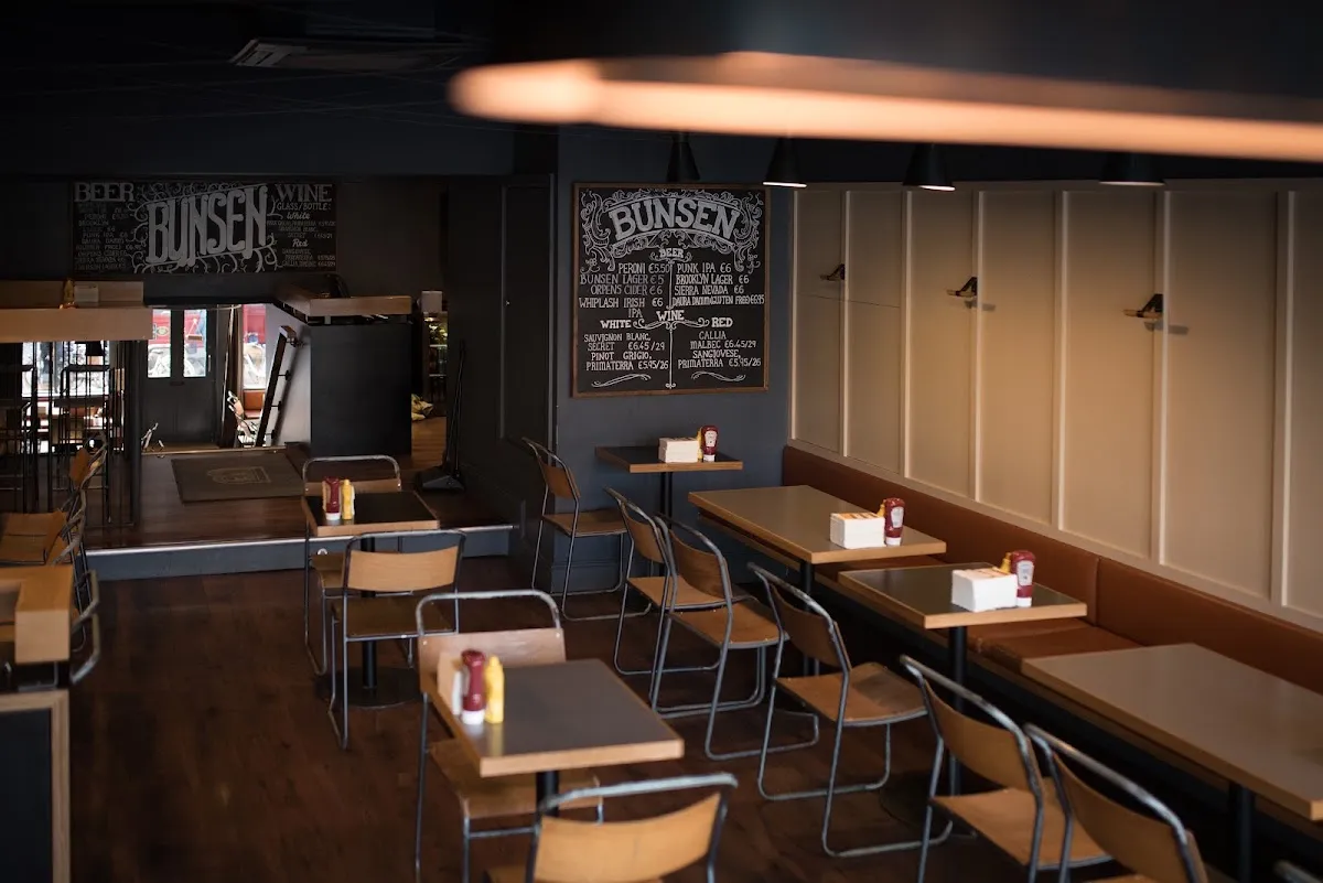 BookNoFees: Restaurant – Bunsen – Dublin – Bunsen, fotografie 1