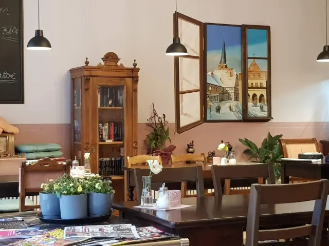 BookNoFees: Restaurant – Oma's Cafe – Werne – Cafeneaua Bunicii, fotografie 3