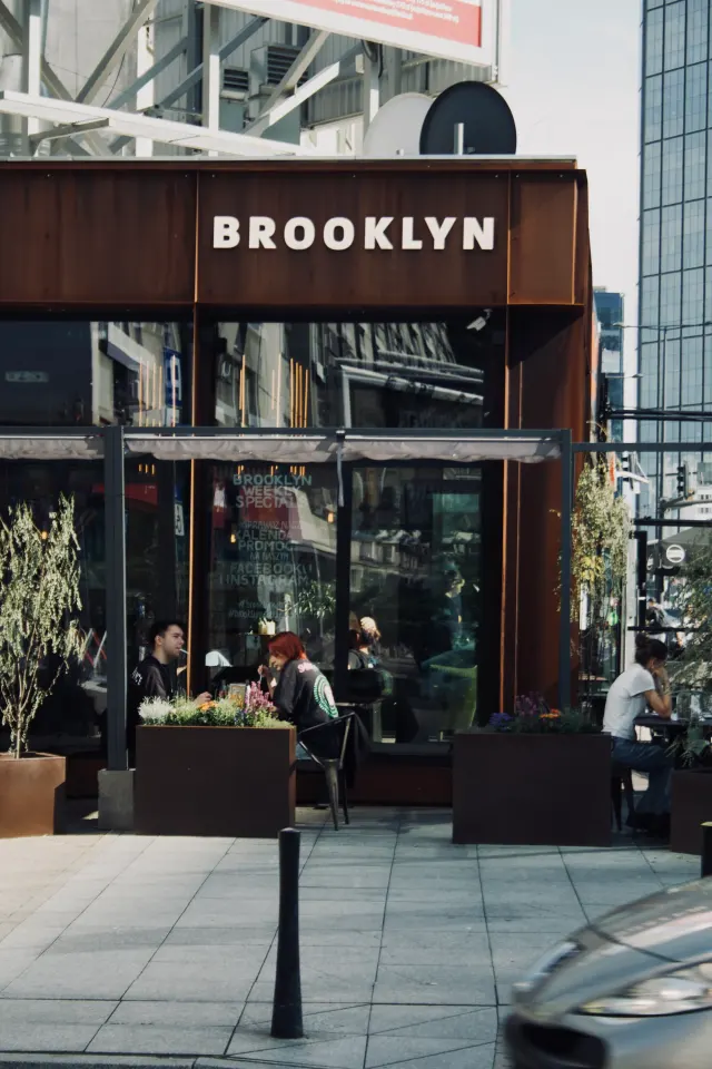 BookNoFees: Snack-bar – Brooklyn House – Warsaw – Casa din Brooklyn, fotografie 3