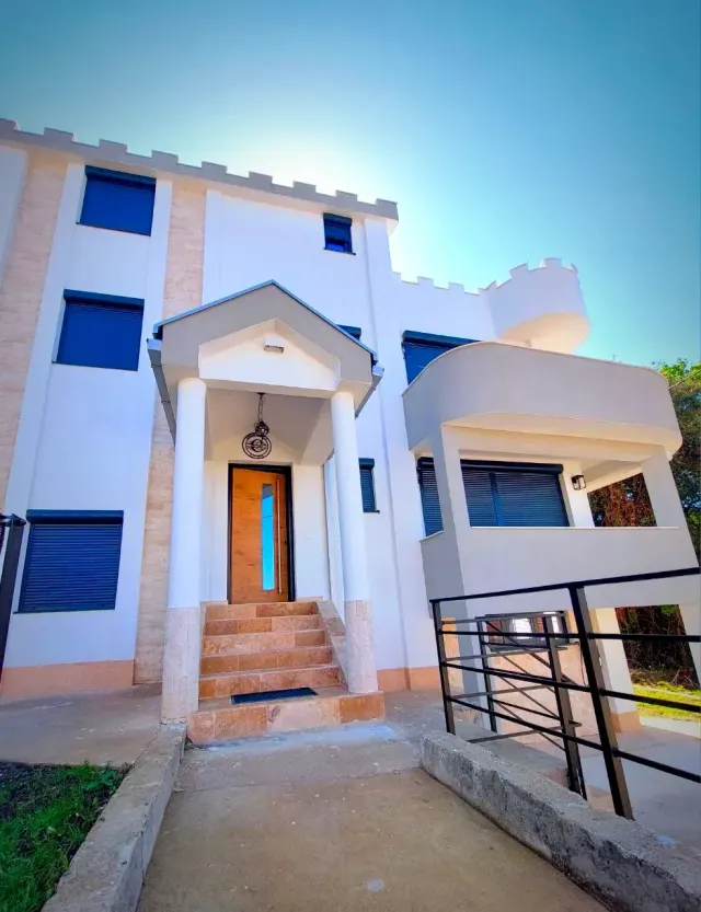 BookNoFees: GreenCastle – Apartament de vacanță Rapunzel – Bar Montenegro