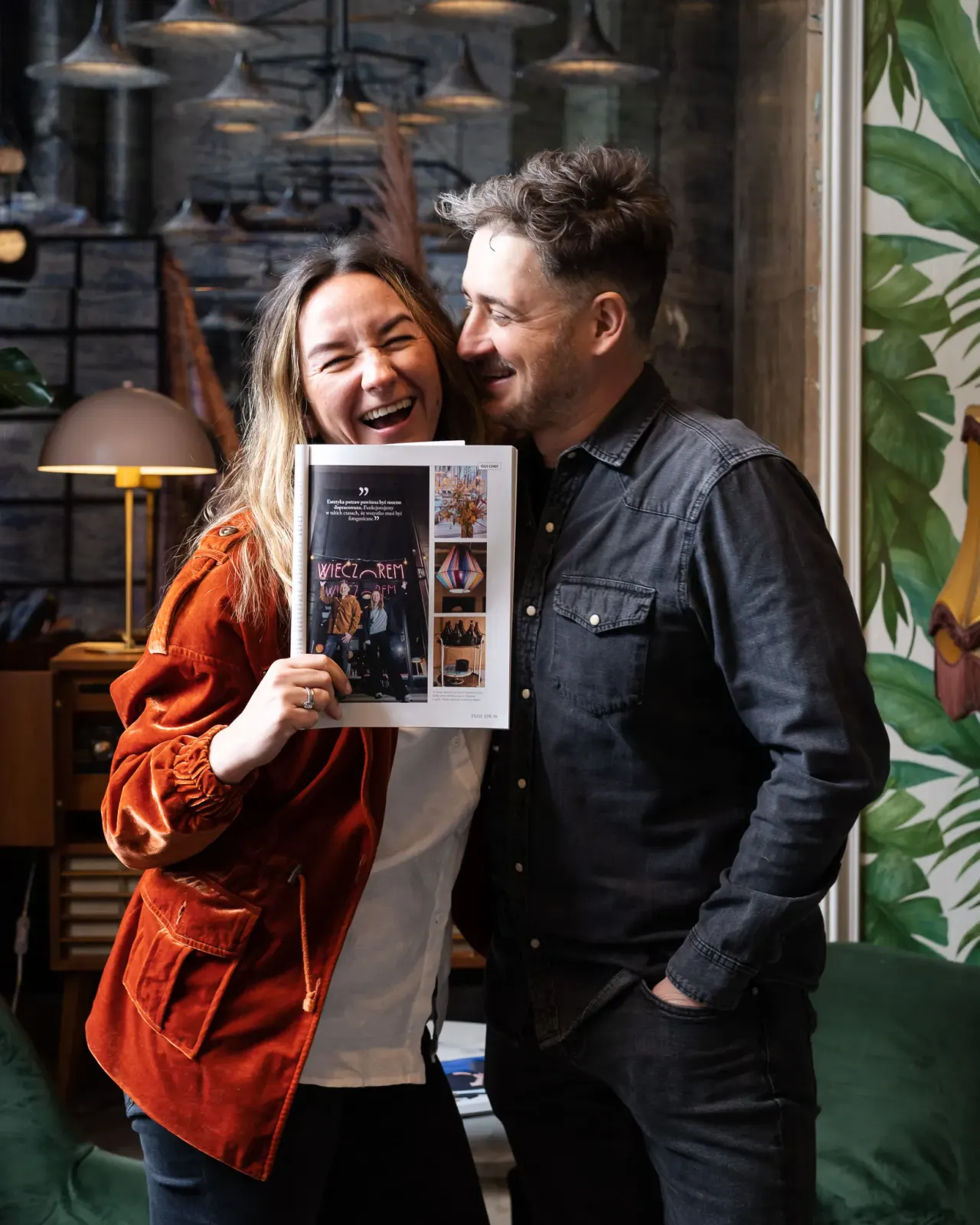 BookNoFees: Cafenea – Bułkę przez Bibułkę – Warsaw – De la chiflă la ziarul de mână, fotografie 1