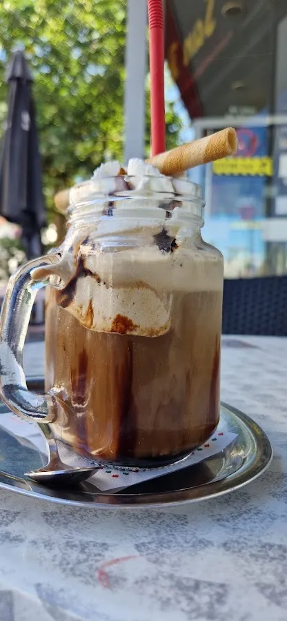 BookNoFees: Înghețată – Eiscafé San Remo – Iserlohn – Eiscafé San Remo, fotografie 2