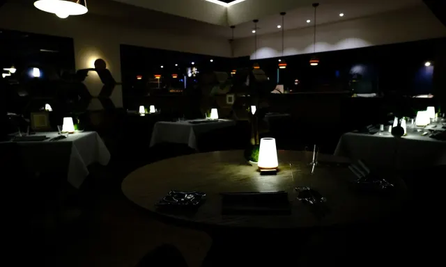 BookNoFees: Restaurant – Erh - Ryuichi Utsumi – Paris – Erh – Ryuichi Utsumi, fotografie 3