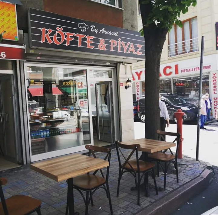 BookNoFees: Restaurant – By Arnavut Köfte & Piyaz – Istanbul – De la Arnavut Köfte & Piyaz, fotografie 1