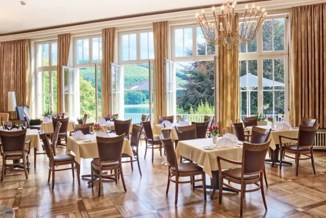 BookNoFees: Restaurant – Welcome Hotel Meschede/Hennesee – Meschede – Welcome Hotel Meschede/Hennesee, fotografie 2
