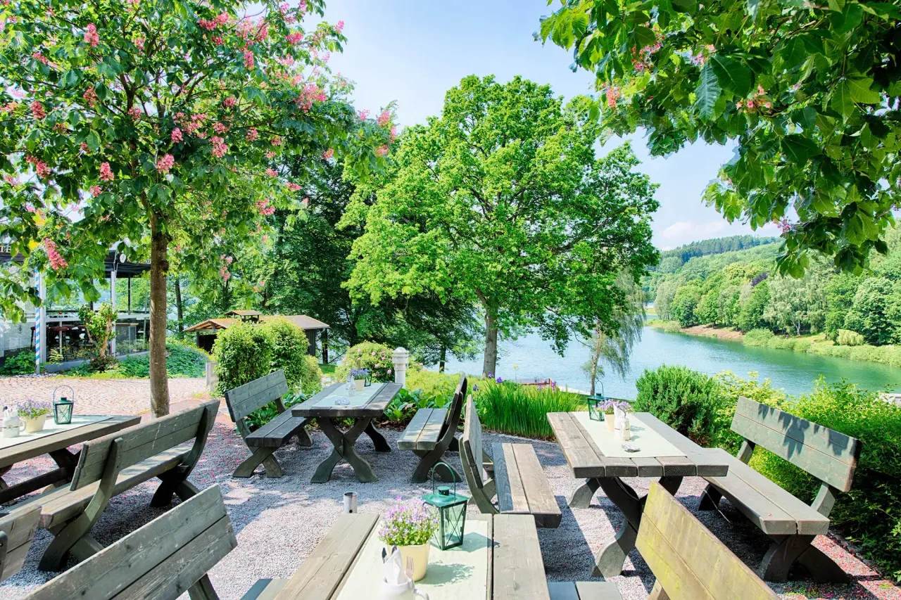 BookNoFees: Restaurant – Welcome Hotel Meschede/Hennesee – Meschede – Welcome Hotel Meschede/Hennesee, fotografie 1