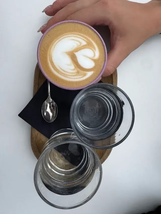 BookNoFees: Cafenea – Specialka – Ljubljana – Specialka, fotografie 2