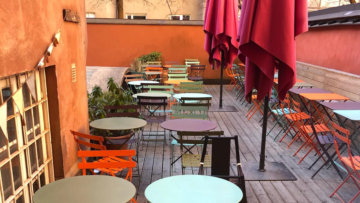 BookNoFees: Cafenea – Mahalo – Stockholm – Mulțumesc, fotografie 1