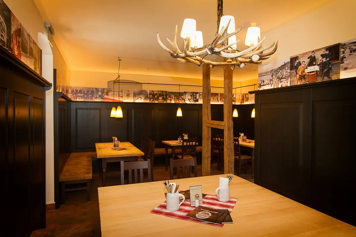 BookNoFees: Restaurant – Restaurant Trotzenburg – Meinerzhagen – Restaurantul Trotzenburg, fotografie 1