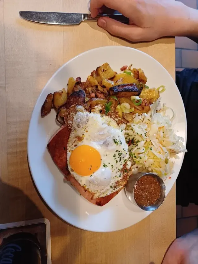 BookNoFees: Restaurant – Restaurant Trotzenburg – Meinerzhagen – Restaurantul Trotzenburg, fotografie 2