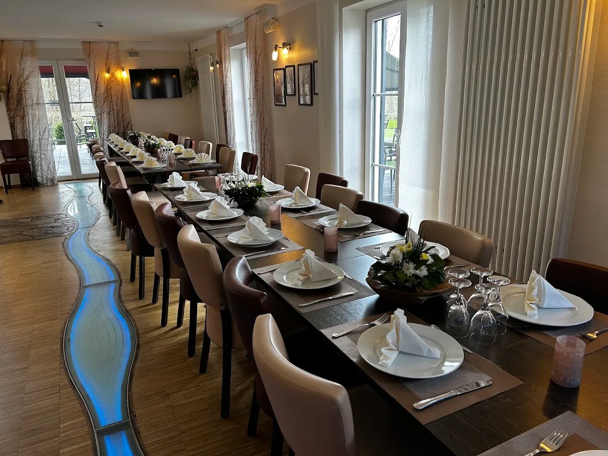 BookNoFees: Restaurant – Altes Wärterhaus – Hilchenbach – Fosta casă a paznicului, fotografie 1