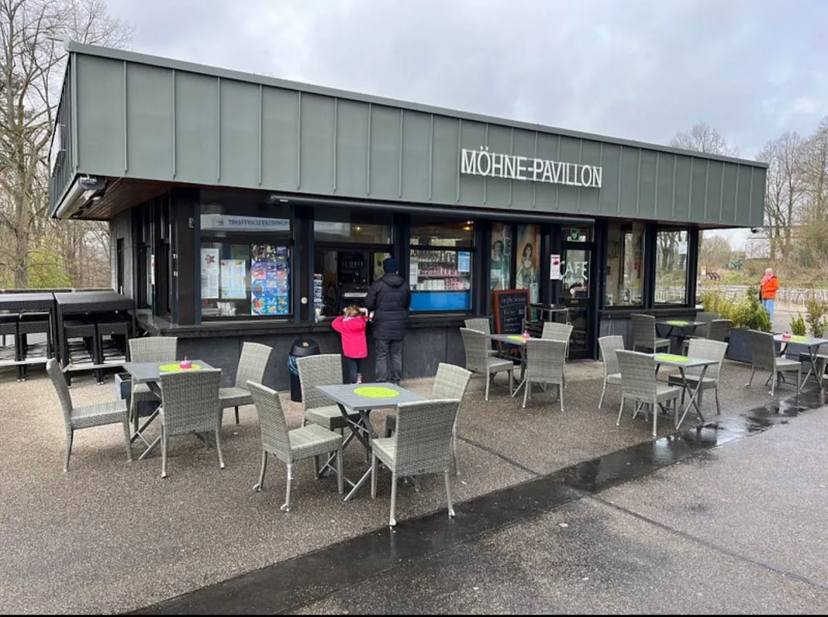 BookNoFees: Restaurant – Möhne-Pavillon – Möhnesee-Günne – Pavilionul Möhne, fotografie 1
