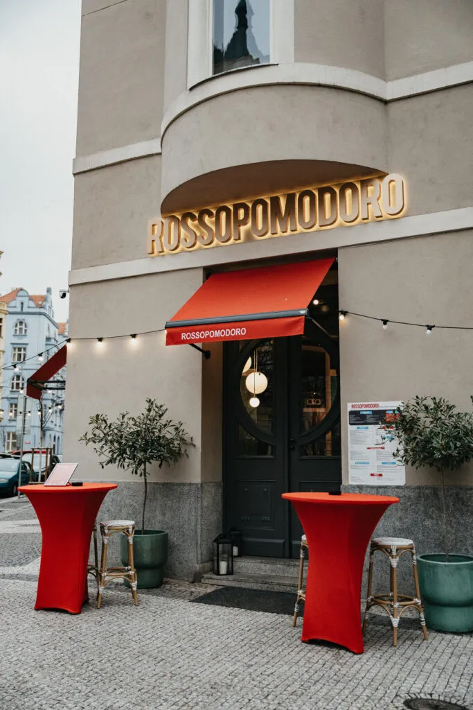 BookNoFees: Restaurant – ROSSOPOMODORO – Prague – ROSSOPOMODORO, fotografie 1