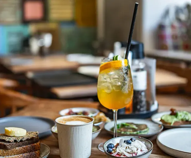 BookNoFees: Cafenea – Cafe Livingstone – Copenhagen – Cafeneaua Livingstone, fotografie 2