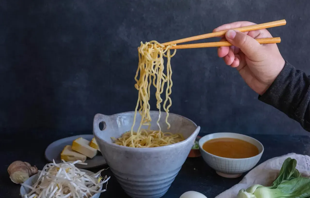 BookNoFees: Restaurant – Ama Sushi & Ramen – Amsterdam – Dar Sushi & Ramen, fotografie 1