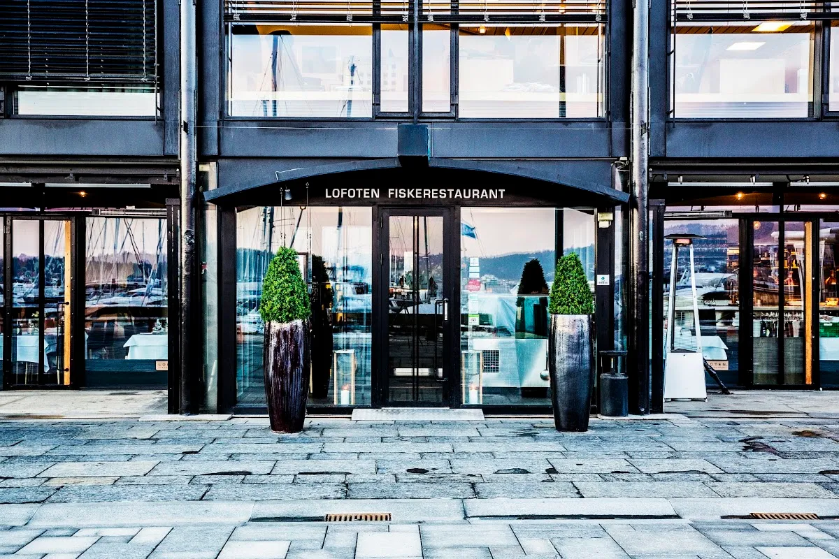 BookNoFees: Restaurant – Lofoten Fiskerestaurant – Oslo – Restaurantul de pește Lofoten, fotografie 1