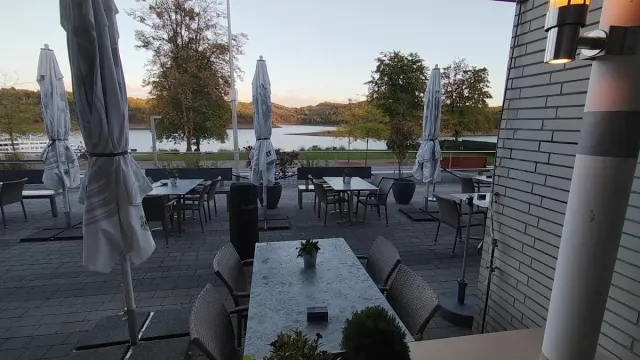 BookNoFees: Restaurant – See-Terrassen Gaststätte Restaurant – Olpe – Restaurant cu terase cu vedere la lac, fotografie 3