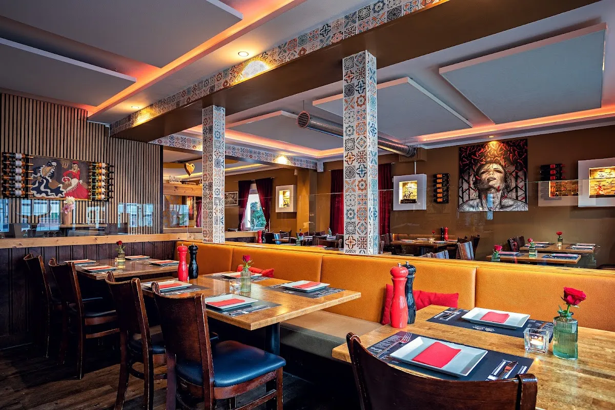 BookNoFees: Restaurant – Las Olas – Hattingen – Valurile, fotografie 1